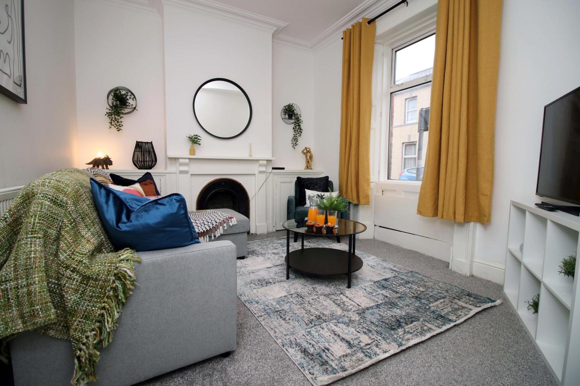 Spacious 4 Bedroom House - Moira Lodge By Ty Sa Cardiff Exterior photo